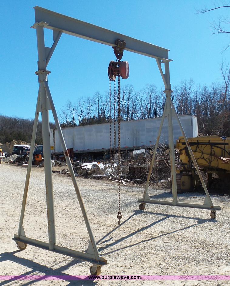 image for item BI9219 A-frame hoist