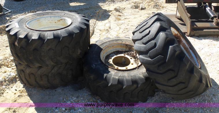 image for item BI9229 (4) 15-19.5 tires