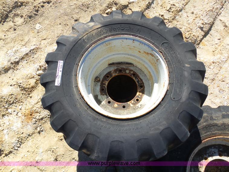 image for item BI9229 (4) 15-19.5 tires