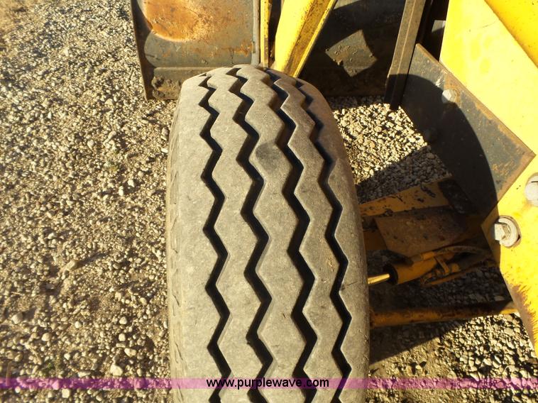 image for item BL9676 Ford 545D landscape tractor