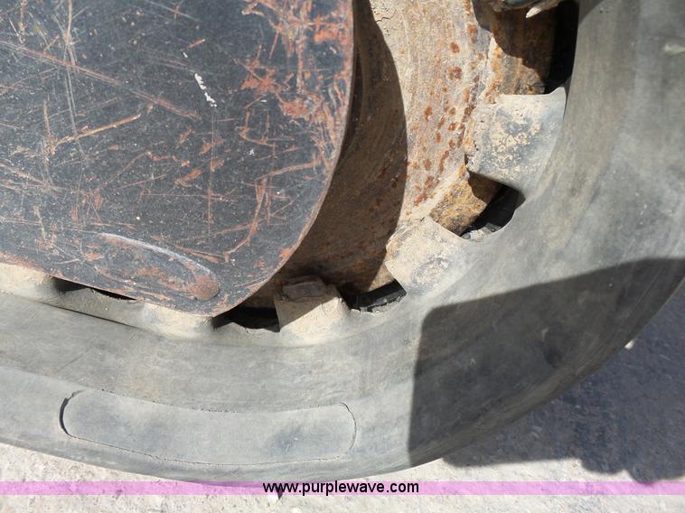 image for item BT9314 2007 Ditch Witch K350 Dingo compact loader