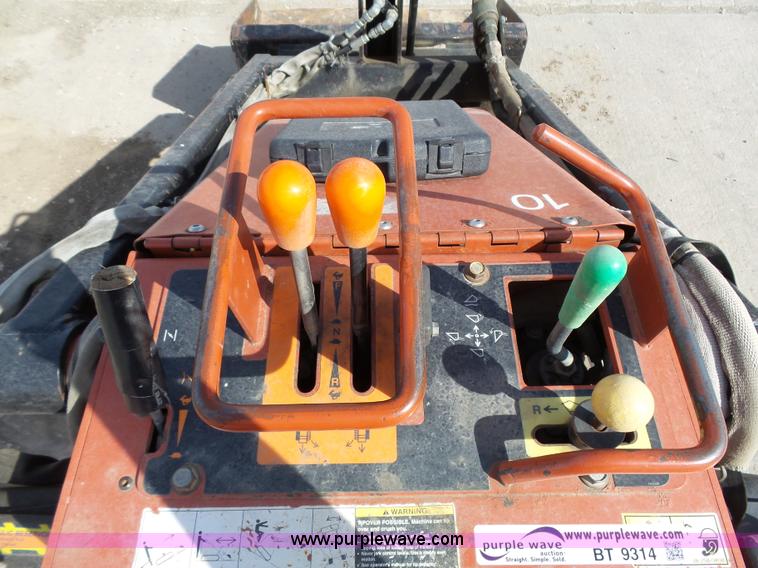 image for item BT9314 2007 Ditch Witch K350 Dingo compact loader