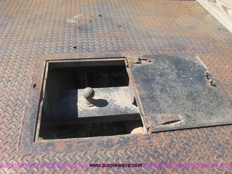 image for item J2882 1995 Ford F250 HD XLT SuperCab flatbed pickup truck