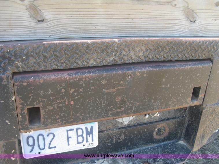 image for item J2882 1995 Ford F250 HD XLT SuperCab flatbed pickup truck