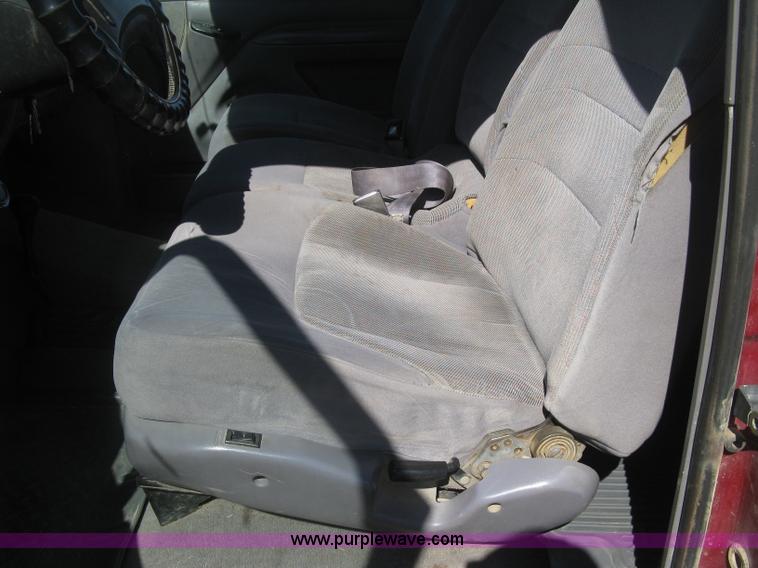 image for item J2882 1995 Ford F250 HD XLT SuperCab flatbed pickup truck