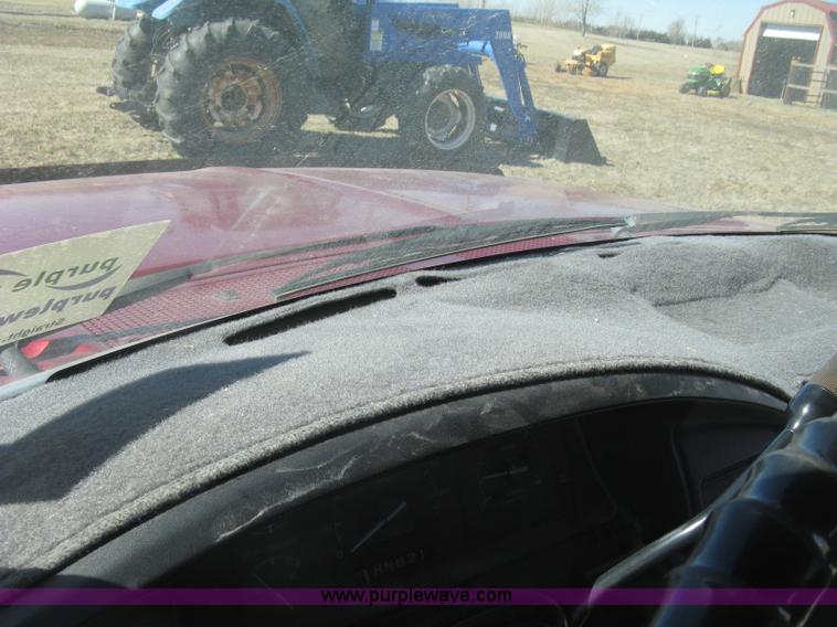 image for item J2882 1995 Ford F250 HD XLT SuperCab flatbed pickup truck