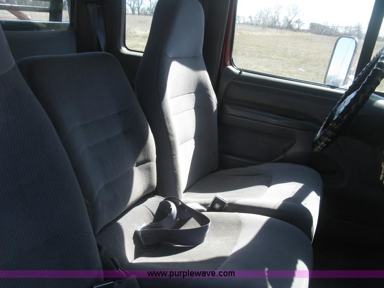 image for item J2882 1995 Ford F250 HD XLT SuperCab flatbed pickup truck