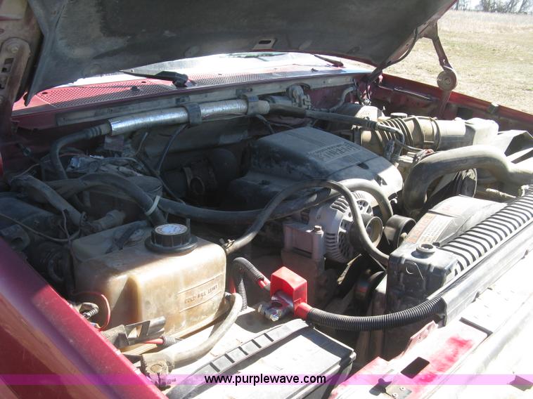 image for item J2882 1995 Ford F250 HD XLT SuperCab flatbed pickup truck