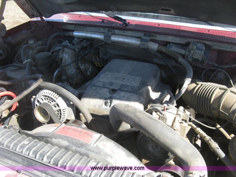 image for item J2882 1995 Ford F250 HD XLT SuperCab flatbed pickup truck