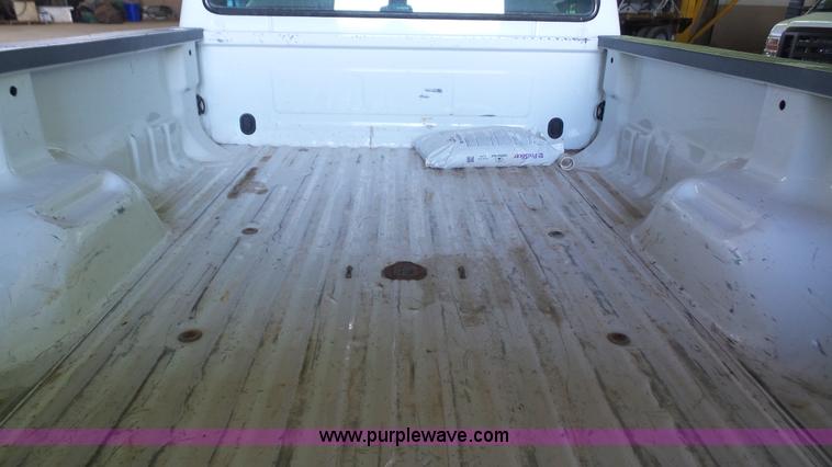 image for item J4738 2006 Ford F250 Super Duty pickup truck