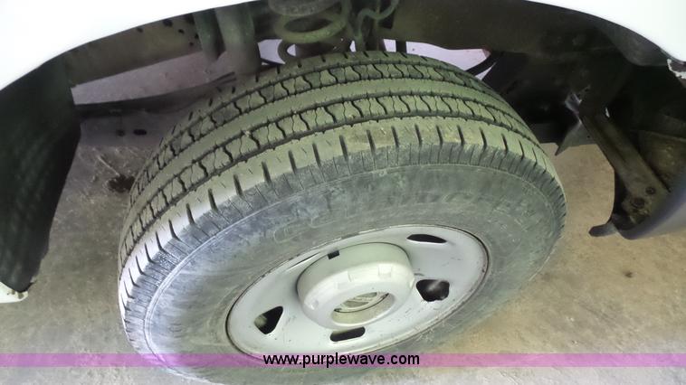 image for item J4738 2006 Ford F250 Super Duty pickup truck