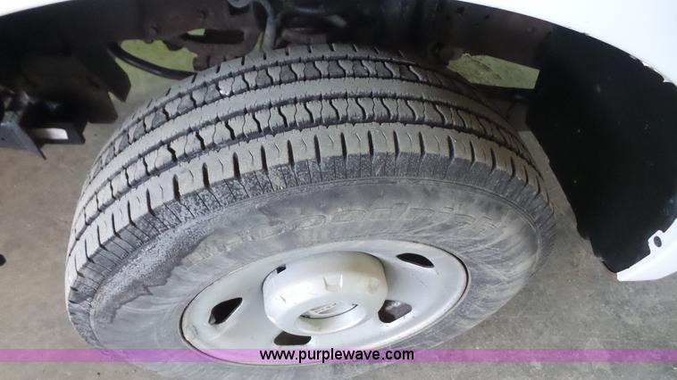 image for item J4738 2006 Ford F250 Super Duty pickup truck