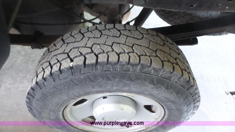 image for item J4738 2006 Ford F250 Super Duty pickup truck