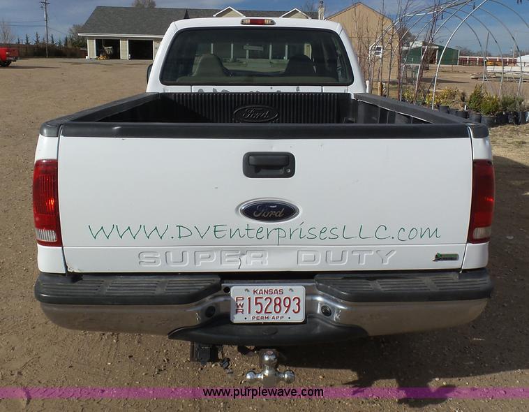 image for item J6206 2001 Ford F250 Super Duty XL Crew Cab pickup truck