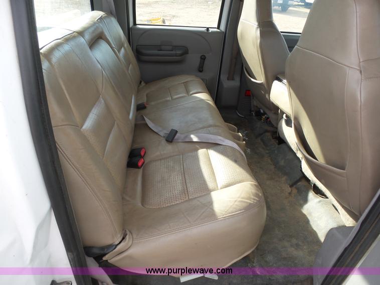 image for item J6206 2001 Ford F250 Super Duty XL Crew Cab pickup truck