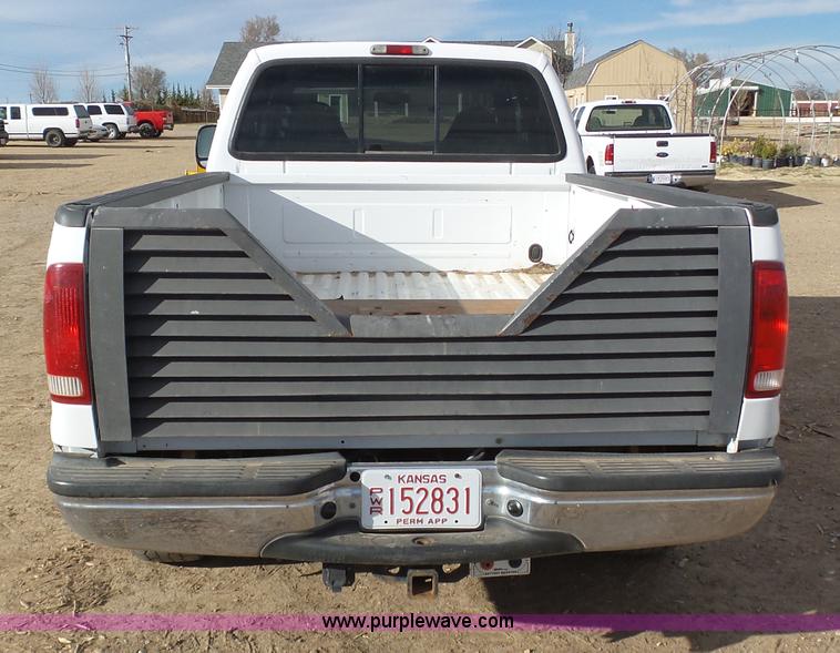 image for item J6207 1999 Ford F350 Super Duty Crew Cab pickup truck