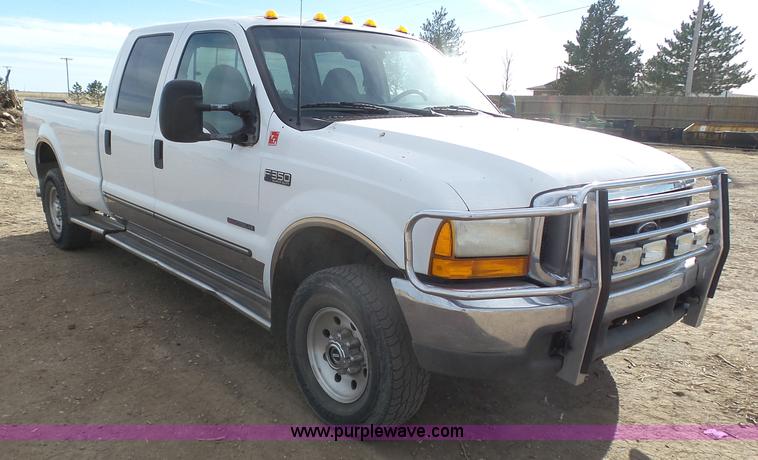 image for item J6207 1999 Ford F350 Super Duty Crew Cab pickup truck