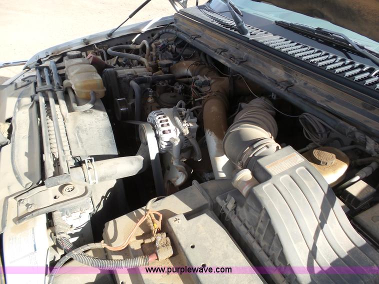 image for item J6207 1999 Ford F350 Super Duty Crew Cab pickup truck