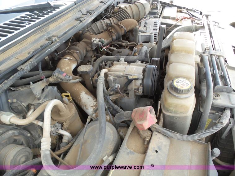 image for item J6207 1999 Ford F350 Super Duty Crew Cab pickup truck