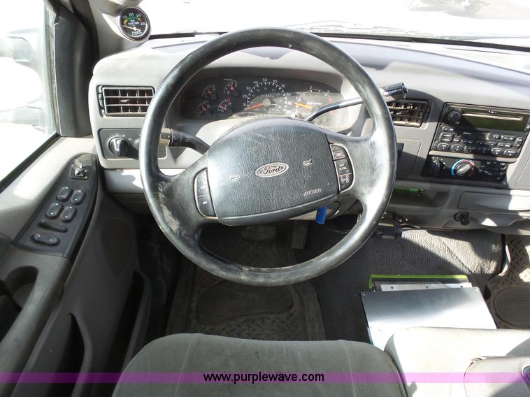 image for item J6207 1999 Ford F350 Super Duty Crew Cab pickup truck