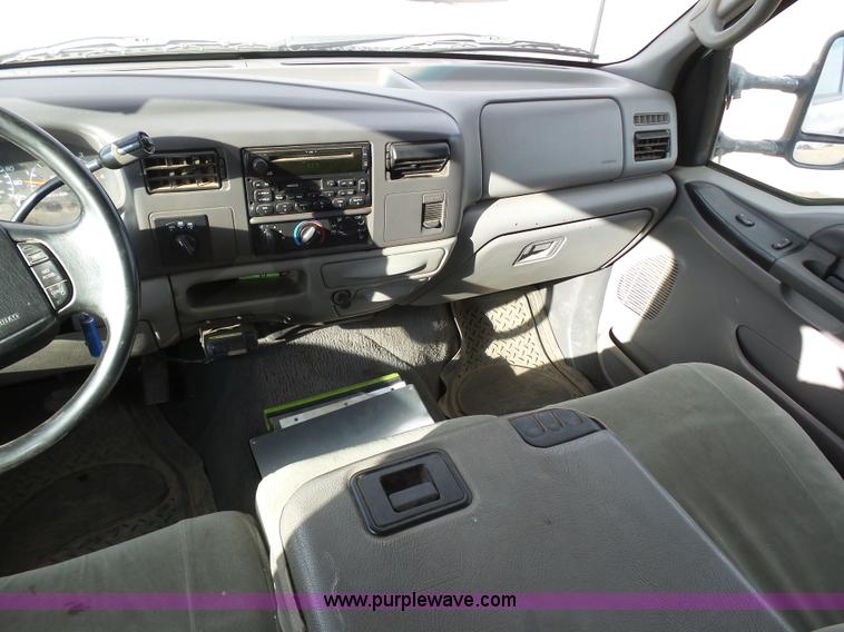 image for item J6207 1999 Ford F350 Super Duty Crew Cab pickup truck