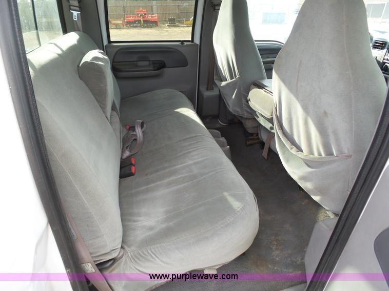 image for item J6207 1999 Ford F350 Super Duty Crew Cab pickup truck