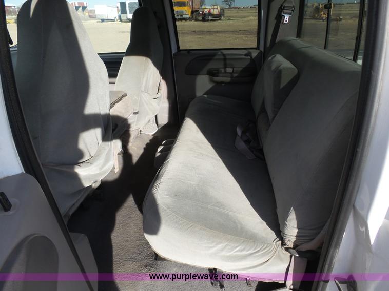 image for item J6207 1999 Ford F350 Super Duty Crew Cab pickup truck