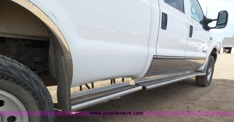 image for item J6207 1999 Ford F350 Super Duty Crew Cab pickup truck