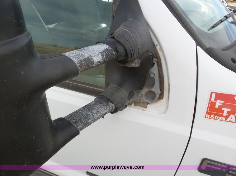 image for item J6207 1999 Ford F350 Super Duty Crew Cab pickup truck