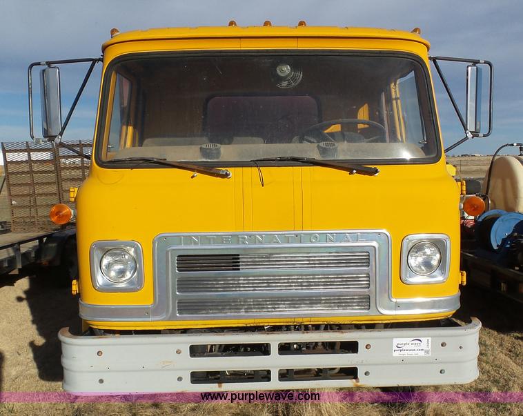image for item J6209 1978 International Cargo Star 1950B dump truck