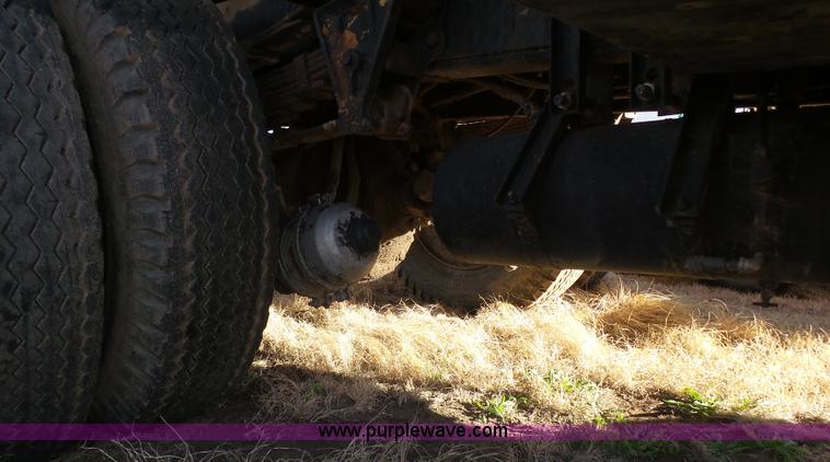 image for item J6209 1978 International Cargo Star 1950B dump truck
