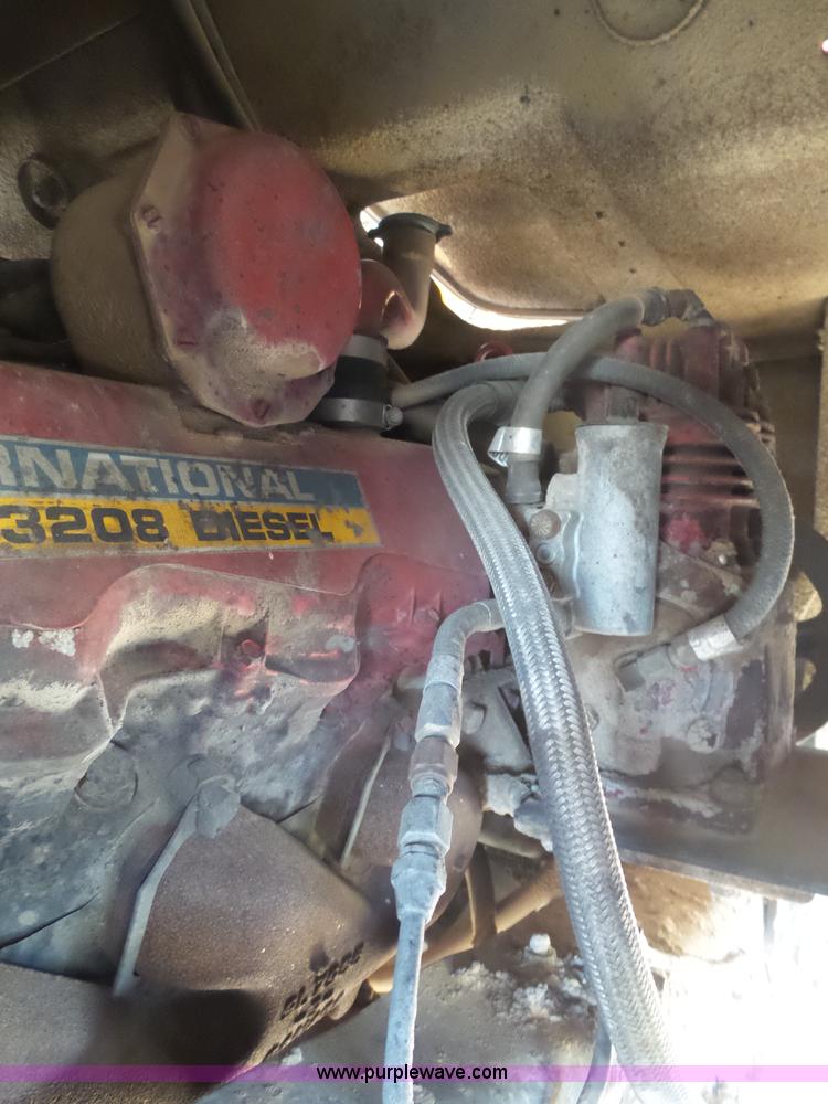 image for item J6209 1978 International Cargo Star 1950B dump truck