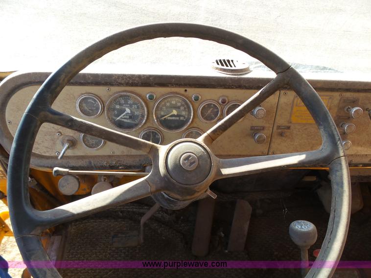 image for item J6209 1978 International Cargo Star 1950B dump truck