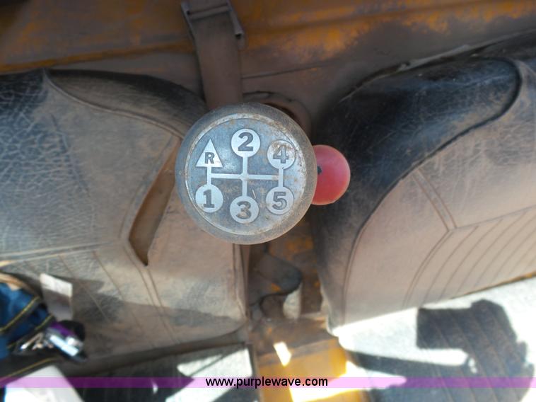 image for item J6209 1978 International Cargo Star 1950B dump truck