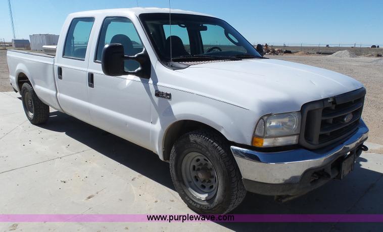 image for item J6212 2004 Ford F250 Super Duty XL Crew Cab pickup truck