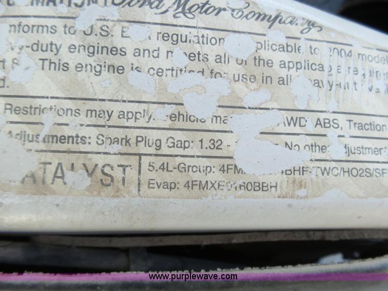 image for item J6212 2004 Ford F250 Super Duty XL Crew Cab pickup truck