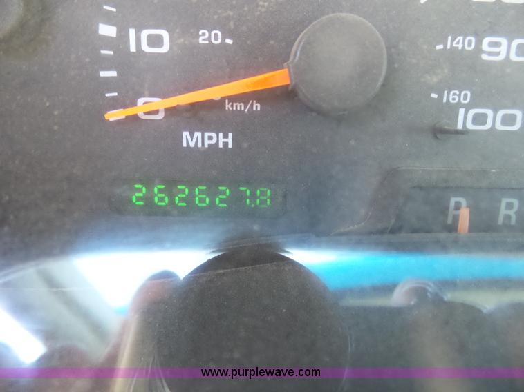 image for item J6212 2004 Ford F250 Super Duty XL Crew Cab pickup truck