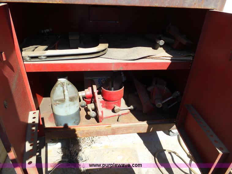 image for item J6213 Assorted tools