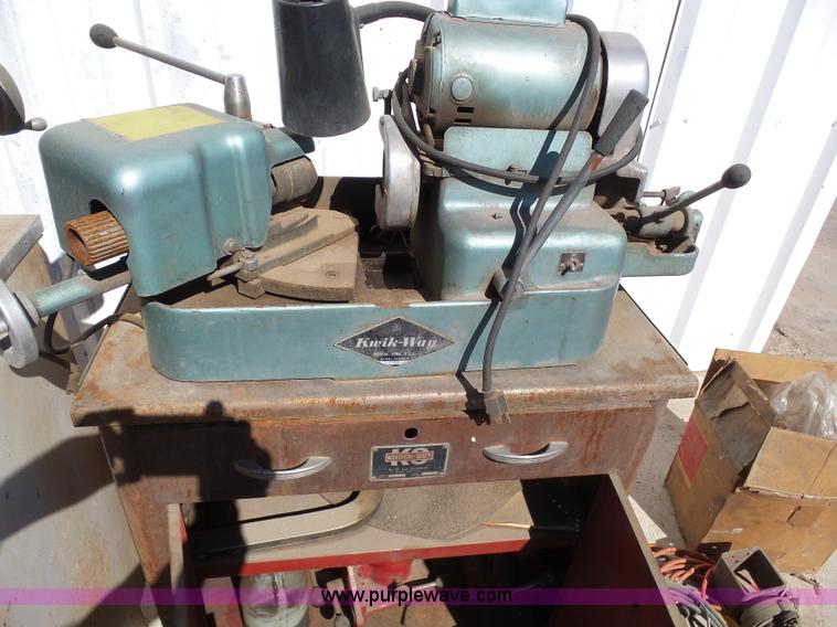 image for item J6213 Assorted tools