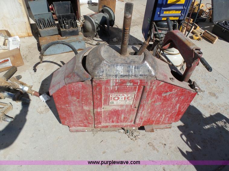 image for item J6213 Assorted tools