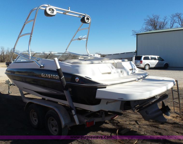 image for item J7574 2007 Glastron GXL-205 boat