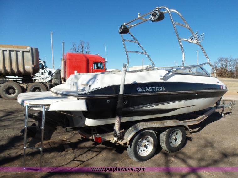 image for item J7574 2007 Glastron GXL-205 boat