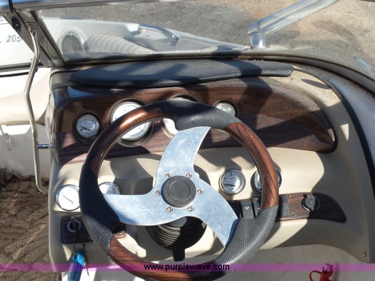 image for item J7574 2007 Glastron GXL-205 boat