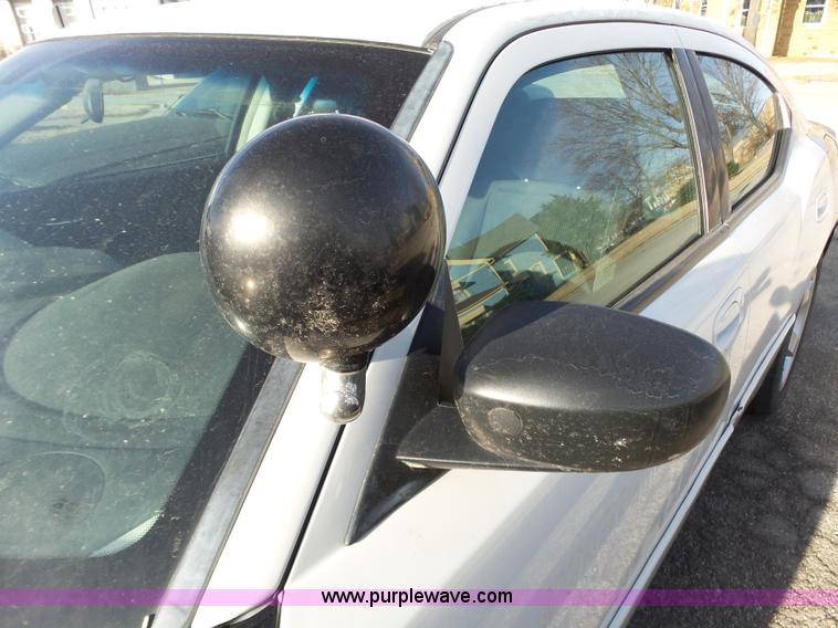 image for item J7669 2008 Dodge Charger SE