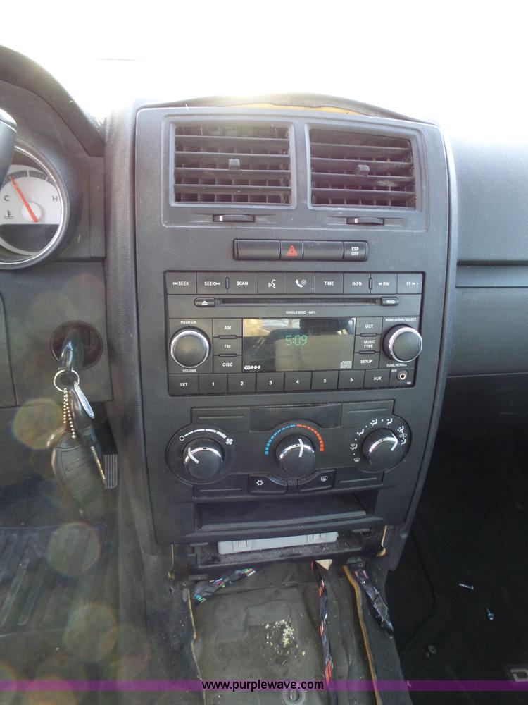 image for item J7669 2008 Dodge Charger SE