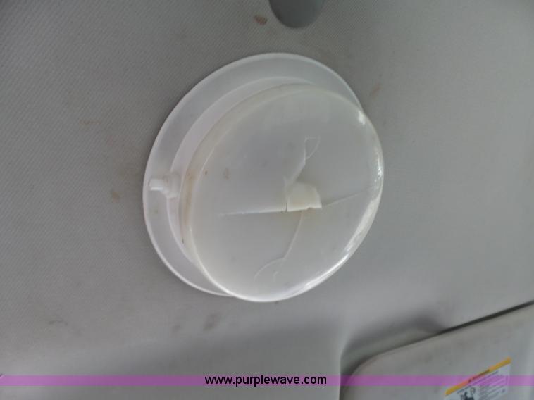 image for item J7669 2008 Dodge Charger SE