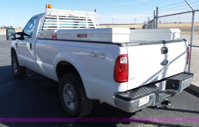 image for item J7686 2009 Ford F250 Super Duty pickup truck