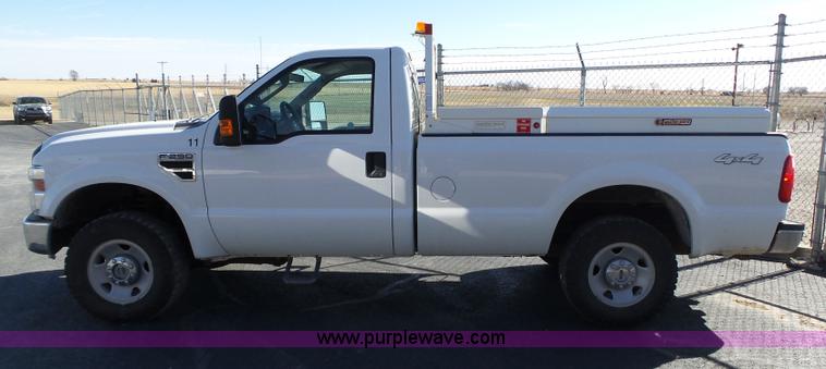 image for item J7686 2009 Ford F250 Super Duty pickup truck