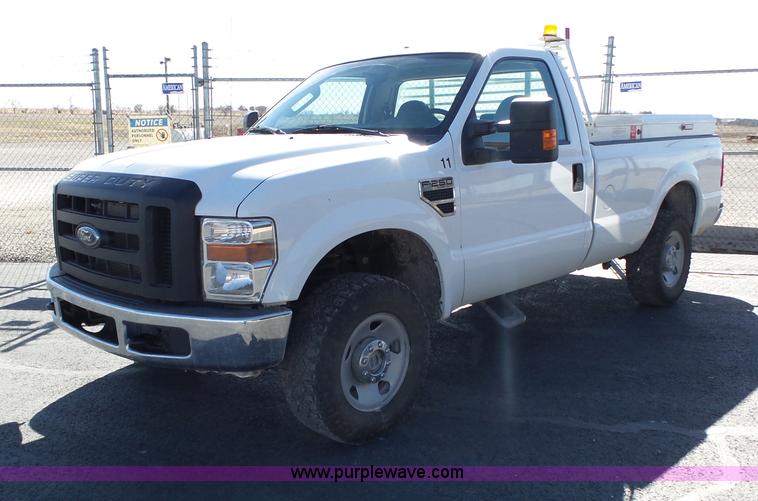 image for item J7686 2009 Ford F250 Super Duty pickup truck