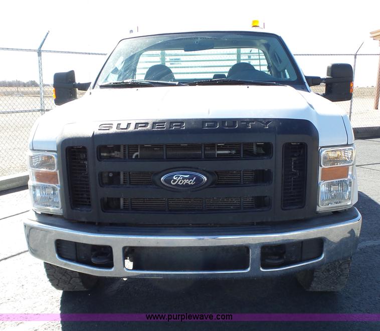 image for item J7686 2009 Ford F250 Super Duty pickup truck